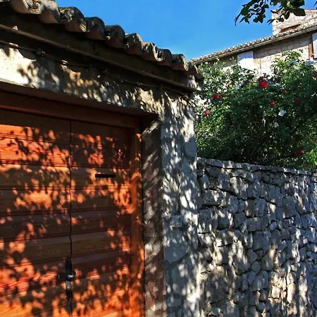 Apartamento Heritage Stone House - Comfort, Terrace & Garden Trogir