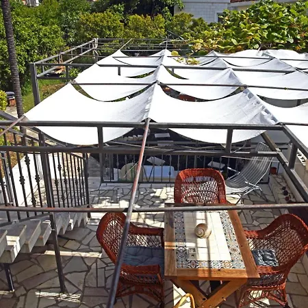 Heritage Stone House - Comfort, Terrace & Garden Apartamento