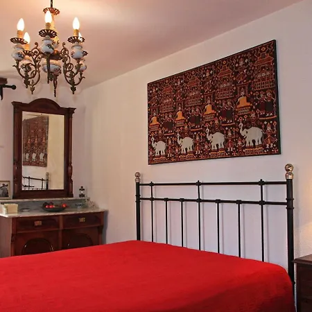 Heritage Stone House - Comfort, Terrace & Garden Apartamento *