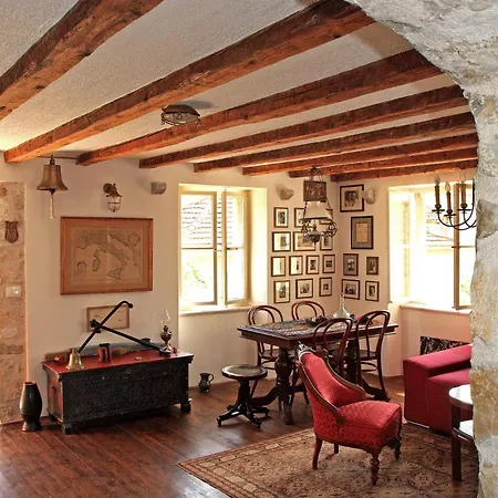 Heritage Stone House - Comfort, Terrace & Garden